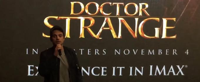 Себастьян Стен представляє «Доктора Стренджа» під час спеціального показу в IMAX
