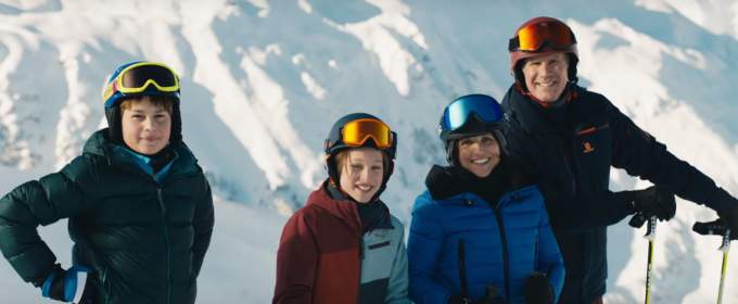 Вілл Феррелл і Джулія Луїс-Дрейфус їдуть в гори в трейлері фільму «Downhill»
